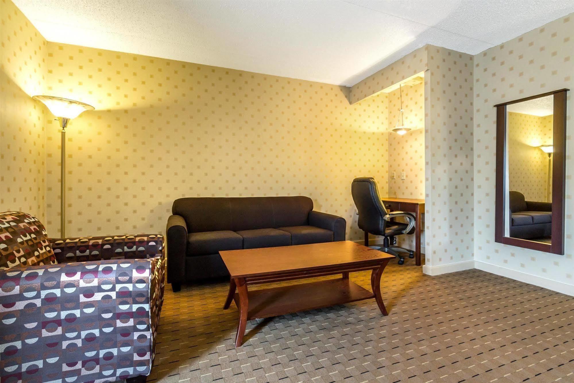 Motel 6-Trenton, On Экстерьер фото