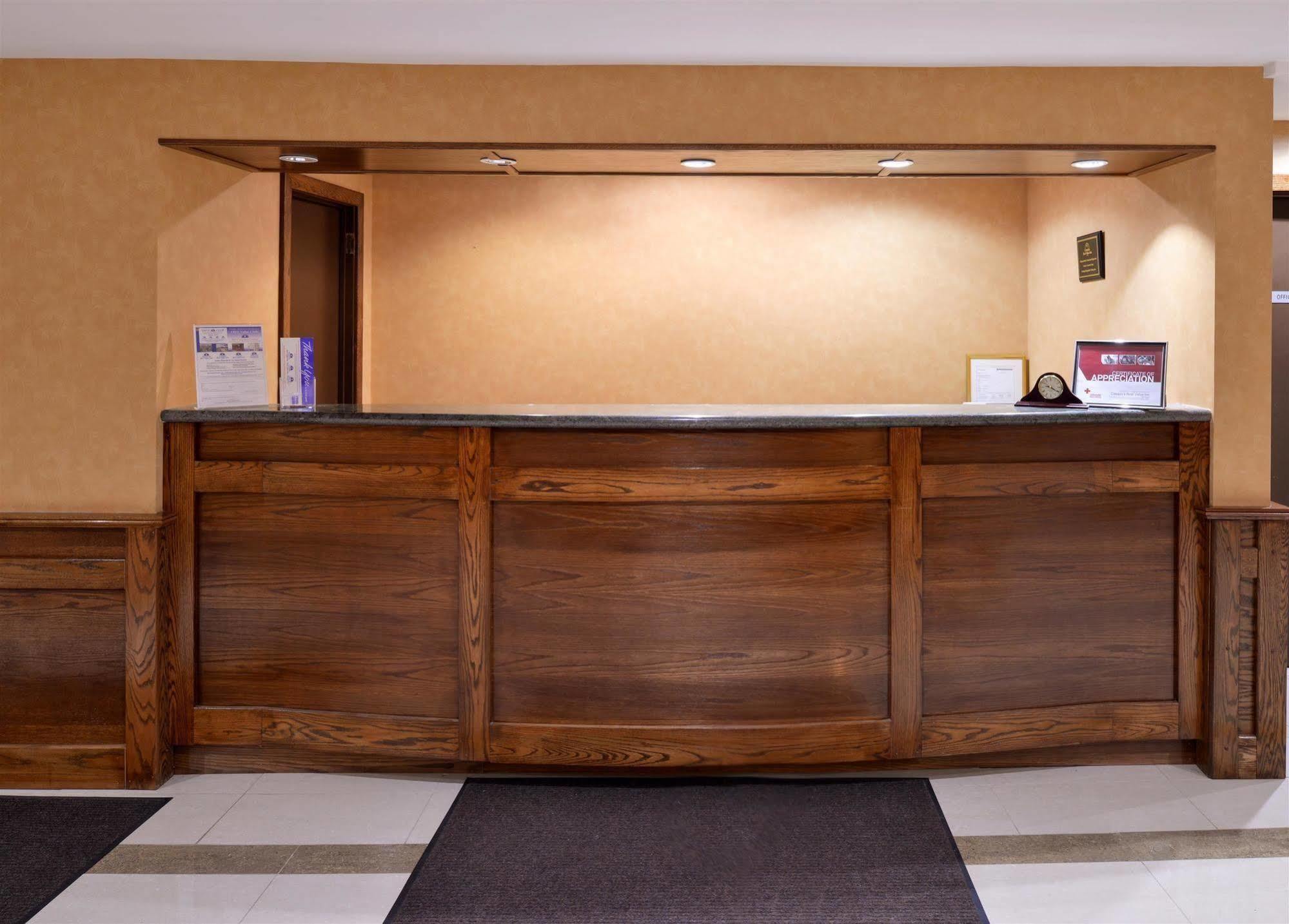 Motel 6-Trenton, On Экстерьер фото